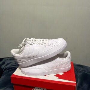 Nike Court Vision Low Triple White